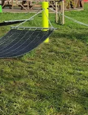 Hamak w parku? Tak! Nowa generacja miejskich hamaków z super trwałych lamelek