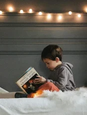 Magia ukryta w literaturze – jak wspólne czytanie kształtuje przyszłość naszych dzieci?