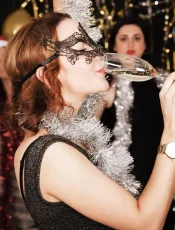 Najmodniejsze przebrania karnawałowe dla kobiet i mężczyzn – przewodnik po trendach i inspiracjach