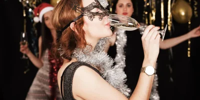 Najmodniejsze przebrania karnawałowe dla kobiet i mężczyzn – przewodnik po trendach i inspiracjach