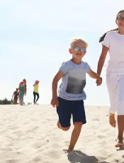 Obozy młodzieżowe – kompleksowy poradnik dla rodziców planujących wyjazd dziecka